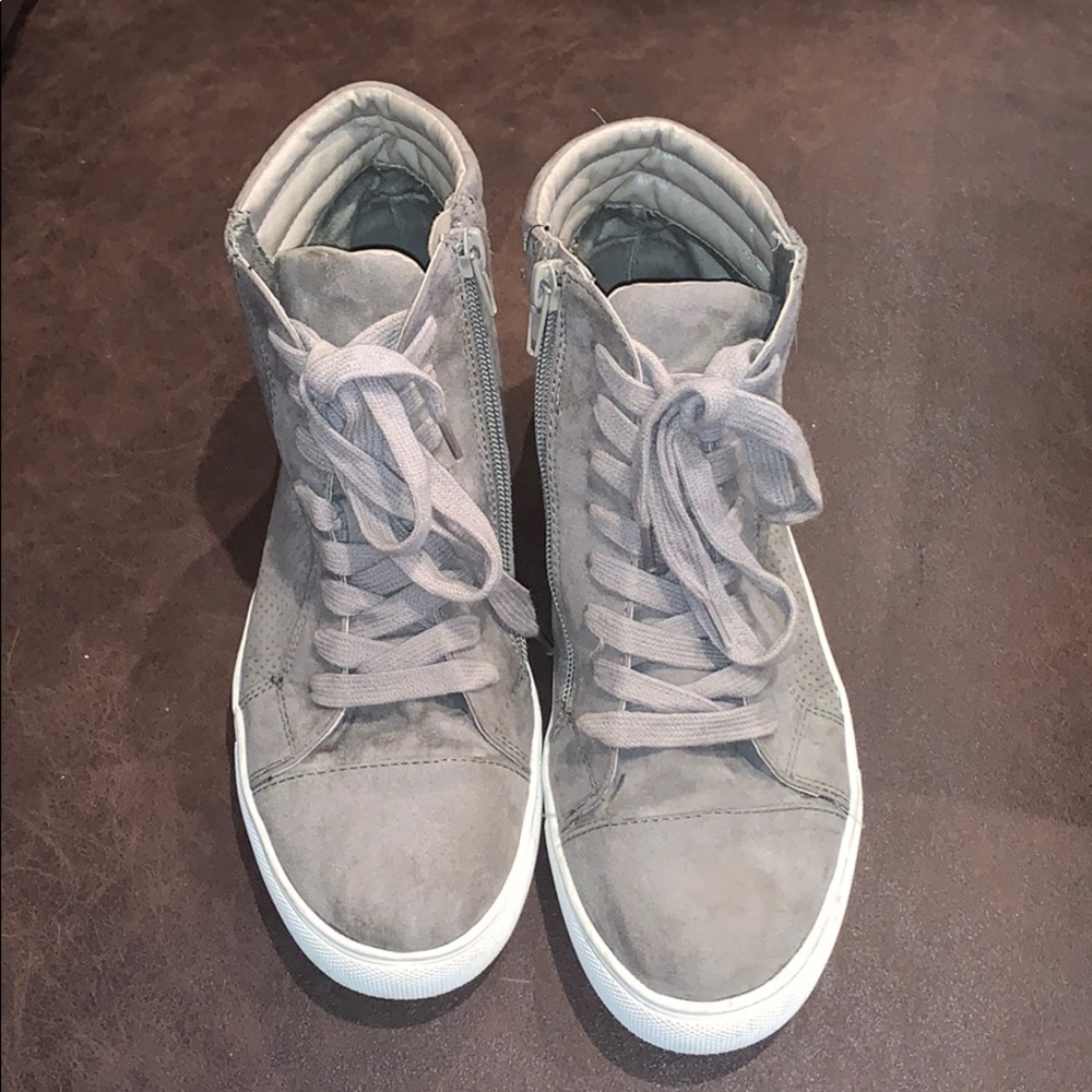 Grey Steve Madden sneakers